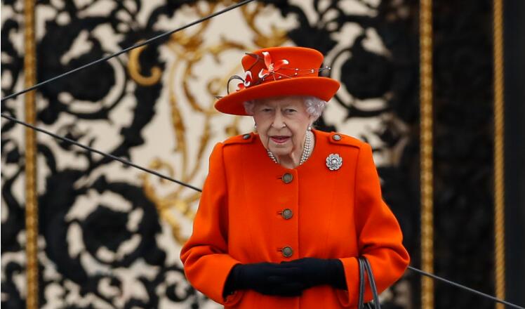 英国女王出席皇家温莎马展，英媒：气色很好！