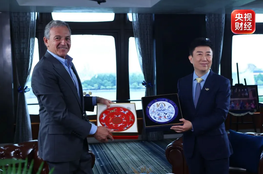 一个超级市场的全球吸引力！迪士尼为中国电影喝彩